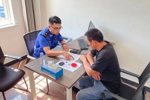 绍兴有人倾倒废物，被罚十万