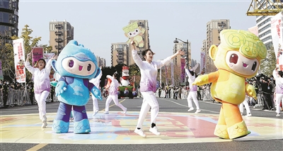 阔别两年的杭州“动漫彩车巡游”归来