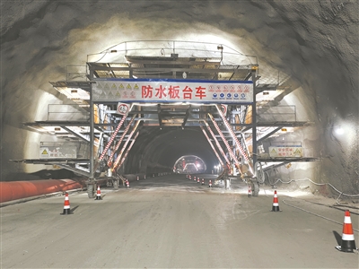 金丽温东延线项目 隧道工程全部贯通  力争今年6月建成，将加强高铁、高速、机场、港口有效衔接