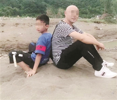 寻亲30年无果 男子决定求助杭州交警 1小时后奇迹发生了