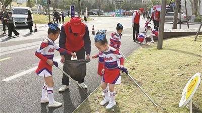 新增58条涉亚高标准道路（区域） 提升改造60座设施老旧的城乡公厕 杭州召开环卫固废行业护航亚运促进会