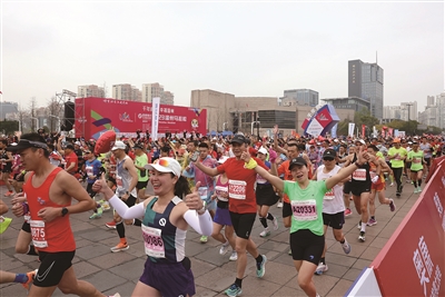 2023温州马拉松昨鸣枪  点燃我市今年赛事经济第一把火