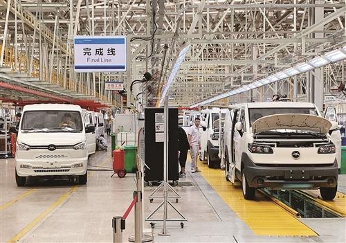 今年以来，新吉奥新能源商用车意向订单预计同比增幅超200%—— 深耕细分市场 新赛道上好奔驰