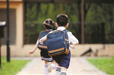杭州发布入学预警 公办学校生源是否“爆满”一查便知 “全面二孩”入学潮 杭州确保学位供给