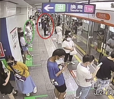 "我想可以再摸一次" 杭州警方公开"色狼"完整姓名