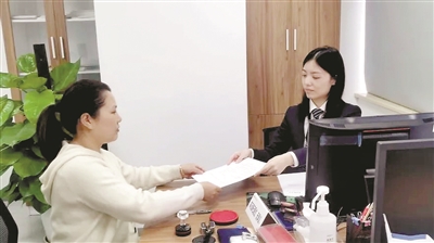 “串联式”改为“并联式” 避免材料审批重复把关 杭州试点“承诺+公证”环评审批改革
