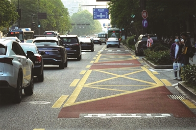 进一步开放公交专用道 能缓解杭州的交通拥堵吗？