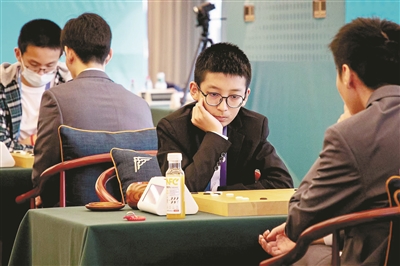 16队竞逐两个冲甲资格 “韵味杭州”全国围棋锦标赛（团体）战火激烈