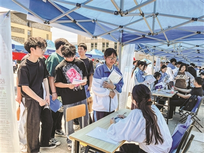 杭州市建筑业高技能人才校园招聘会举办 主题教育成效转化为促进建筑行业人才就业实效