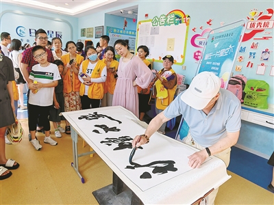 “大手牵小手·墨韵童健康” 全国阳光少年书画公益活动举办