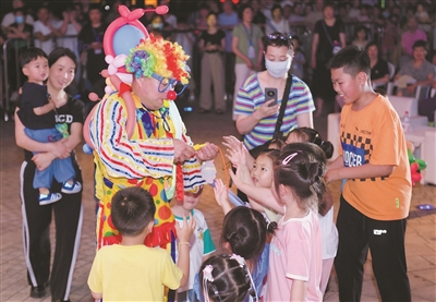 10个“流动剧场”、近40场街艺表演 杭州的夜晚有了新风景