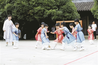 端午来钱王祠 走进古人的体育世界