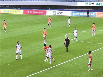 点球大战在上城体育中心体育场精彩上演