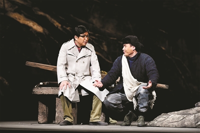 一笔写尽世间百态 一剧再现作家人生 话剧《路遥》首度来杭，再现“平凡的世界