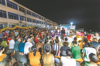 品美食 吹海风 看演出  宁海下渔村的夜市火了
