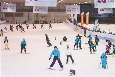 绍兴柯桥“夏日冰雪节”开幕