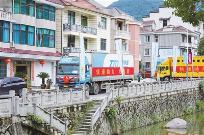 桐庐钟山一只梨带动上亿市场