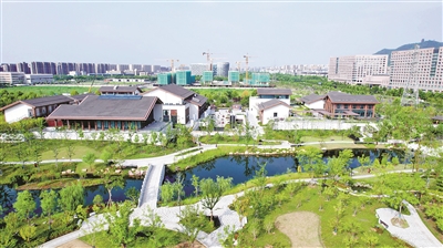 杭州城北地区最大婚庆产业园开园 来桃花湖公园即可享受婚恋登记、婚纱摄影、婚礼宴请等一站式服务