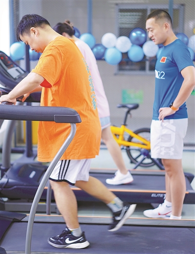 历时3个月，人均减重9公斤！ 看他们如何科学减重逆转脂肪肝和糖尿病