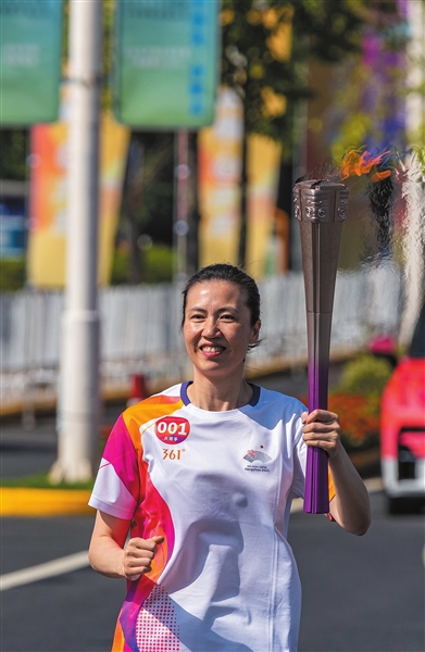 杭州第19届亚洲运动会火炬传递湖州站活动举行 陈广胜致辞 陈浩宣布起跑 洪湖鹏致辞 孙贤龙李上葵等出席