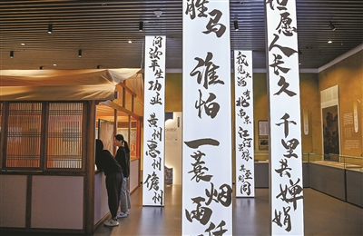 “西湖天下景”固定陈列试开放 苏轼主题文物展同步上线 杭州西湖博物馆今日广迎天下客