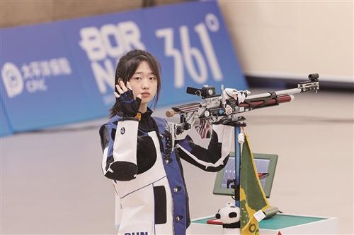 杭州亚运会首个双冠王诞生  台州17岁小将黄雨婷屡破射击纪录