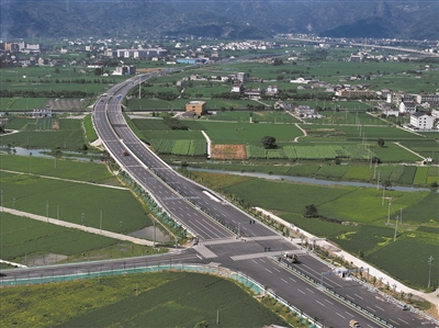 苍南集中通车3条交通干线  加快建设浙南闽东综合交通枢纽