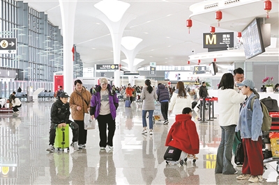 单日旅客量连续5日突破14万大关 杭州机场4次刷新历史纪录