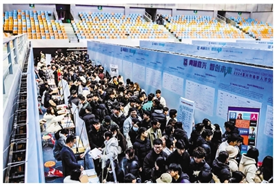 3500余个优质岗位、最高月薪8.5万元 嘉兴春季人才交流大会“热辣滚烫”
