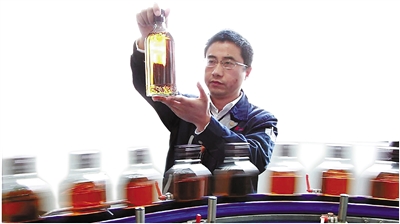 “只要年轻人认可，就离成功不远了” 绍兴黄酒酿酒大师开发出“气泡黄酒”受青睐