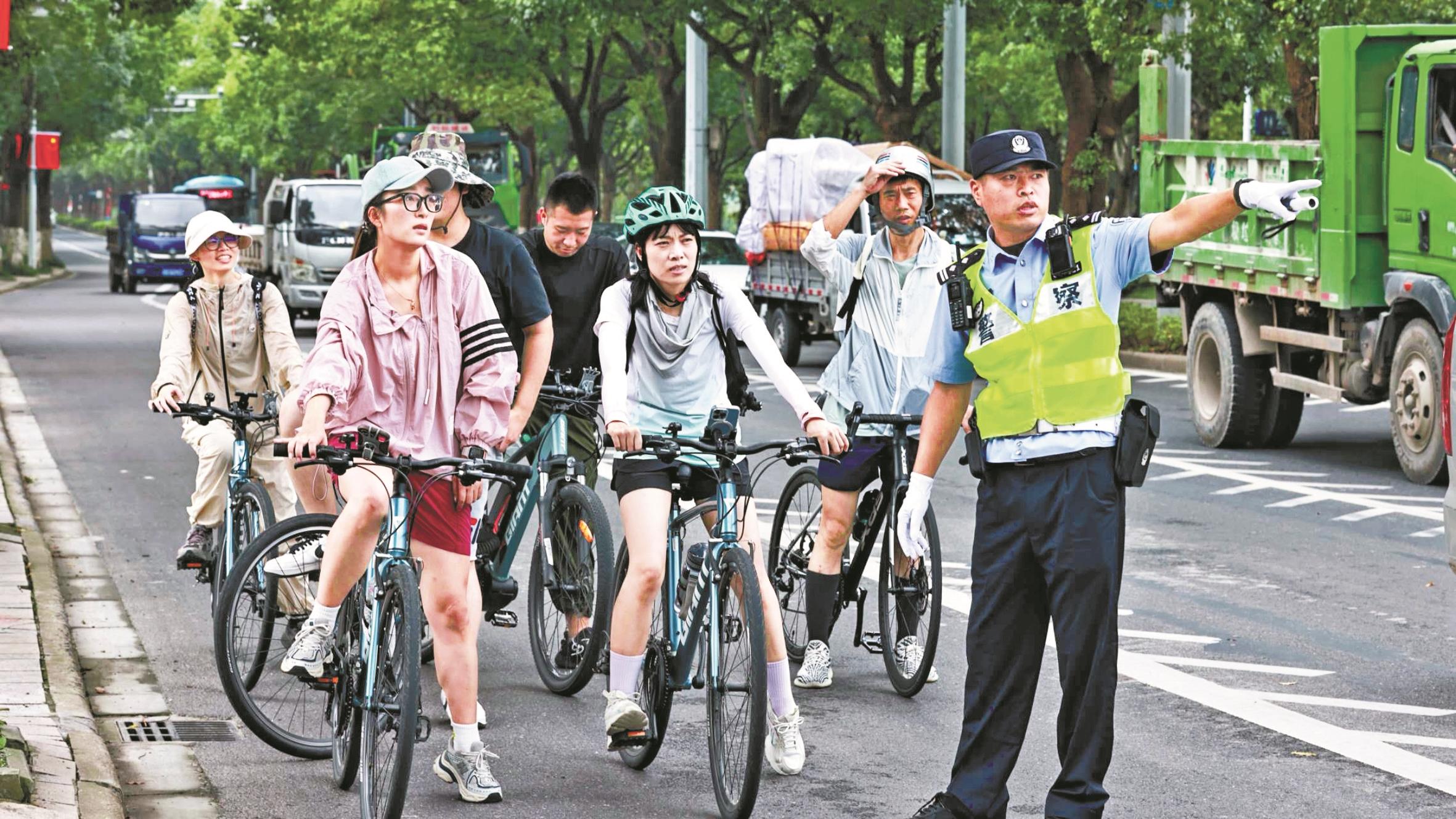 近10万人次警察守护平安  全市社会治安平稳有序
